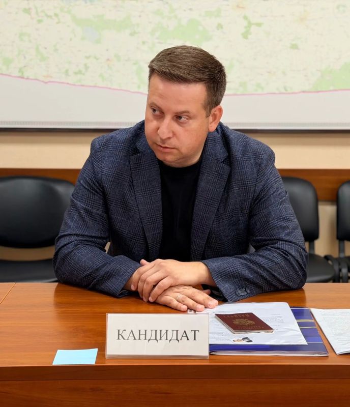 Сегодня в окружную избирательную комиссию Центрального одномандатного избирательного округа № 100 документы для регистрации представил кандидат, выдвинутый политической партией ЛДПР – Либерально-демократической партией...