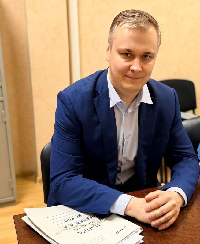 Сегодня в окружную избирательную комиссию Центрального одномандатного избирательного округа № 100 документы для регистрации представил кандидат, выдвинутый КПРФ – политической партией КОММУНИСТИЧЕСКАЯ ПАРТИЯ РОССИЙСКОЙ...