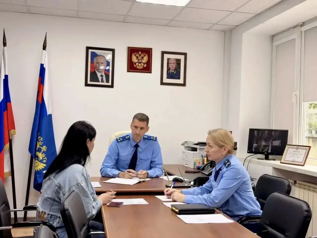 Заместитель прокурора области Василий Безденежный провел личный прием граждан в прокуратуре Московского района города Калининграда Заместитель прокурора области Василий Безденежный провел личный прием граждан в прокуратуре Московского района города Калининграда