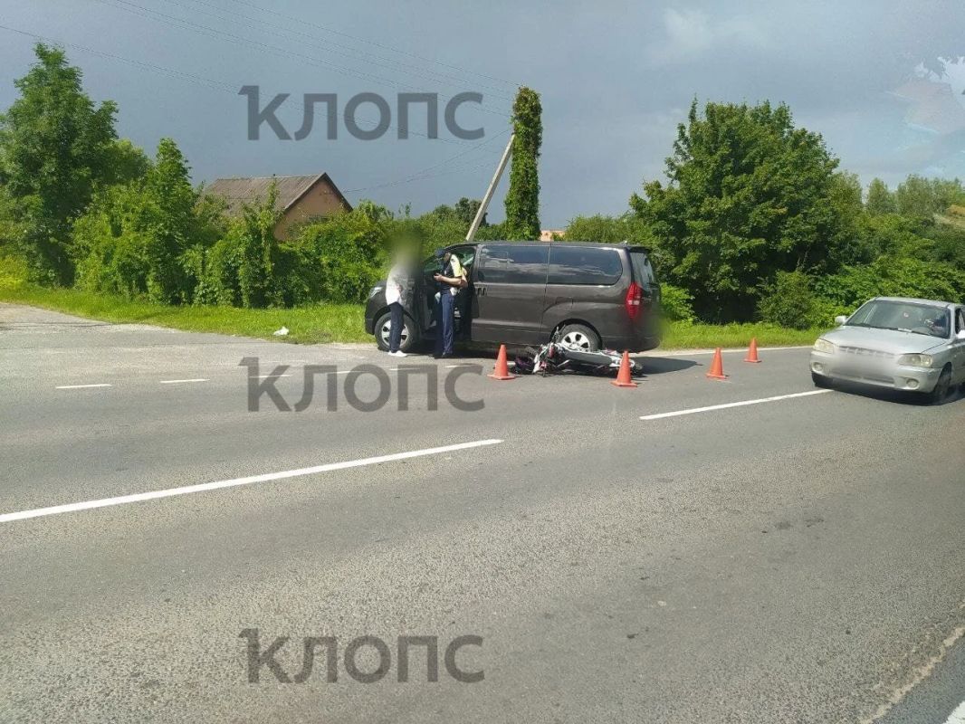 На Шпандине байкер влетел в микроавтобус