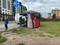 Жители улицы Мариенко пожаловались на торговую палатку с фруктами, которая перегораживает пешеходную зону