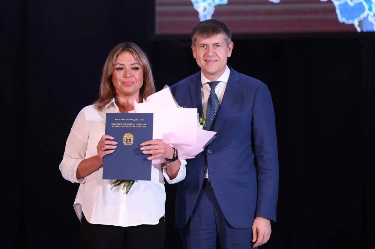 Сегодня вместе с Губернатором Алексеем Беспрозванных, заместителем полномочного представителя Президента в Северо-западном федеральном округе Сергеем Елисеевым, руководителями правоохранительных органов, коллегами из... Сегодня вместе с Губернатором Алексеем Беспрозванных, заместителем полномочного представителя Президента в Северо-западном федеральном округе Сергеем Елисеевым, руководителями правоохранительных органов, коллегами из...