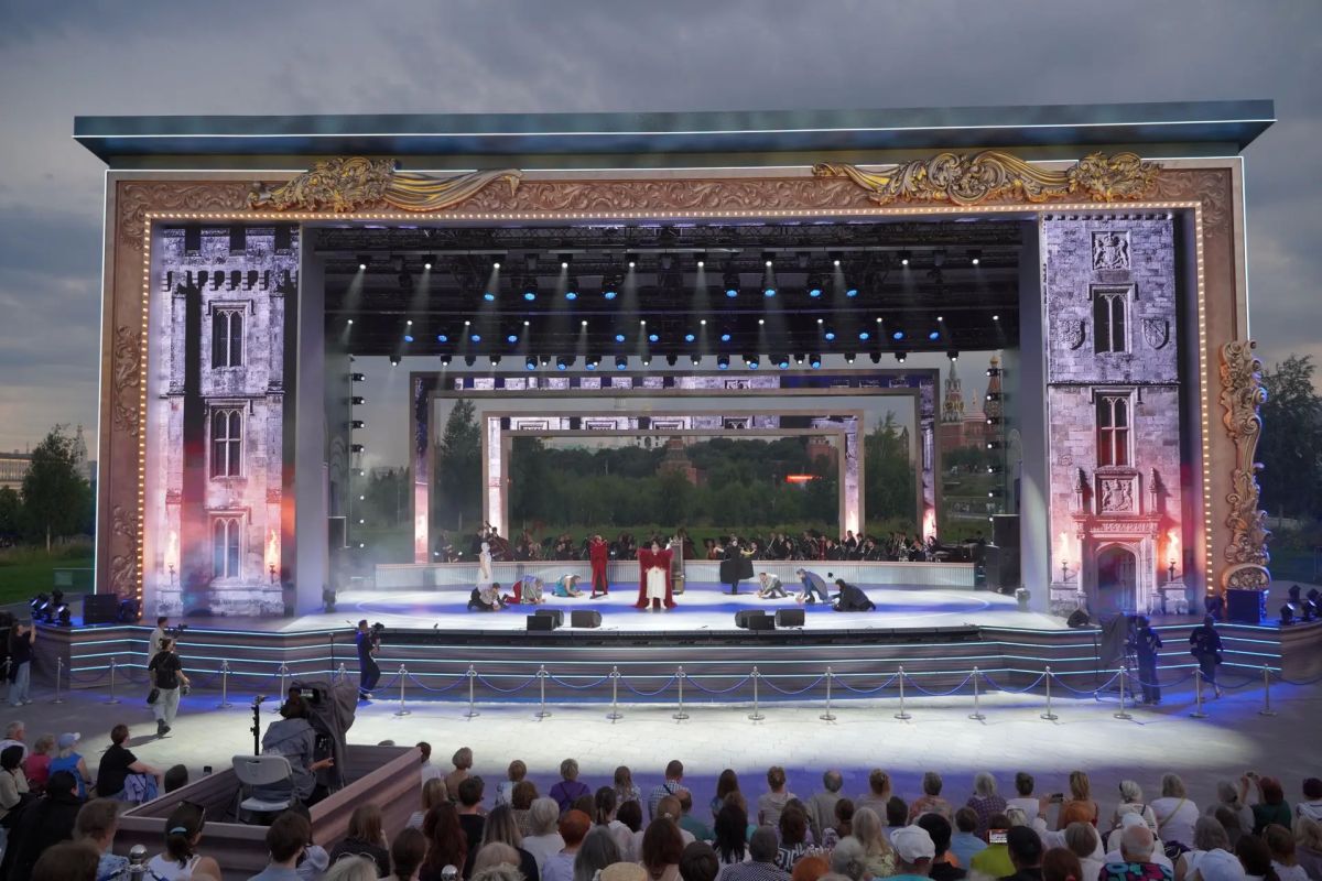 «Король Лир» на большой сцене: ТЮЗ «Молодёжный» из Советска отмечен на Всероссийском марафонефестивале театров «Король Лир» на большой сцене: ТЮЗ «Молодёжный» из Советска отмечен на Всероссийском марафонефестивале театров