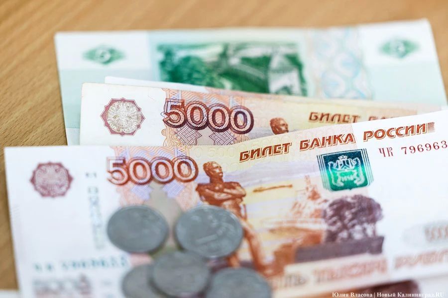 Спрос на наличные в июле вырос почти в полтора раза