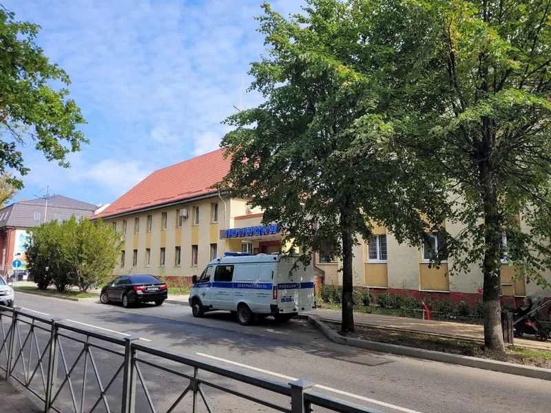 Под Зеленоградском пьяный работник пришёл с ножом к начальству