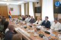 Губернатор Алексей Беспрозванных вручил жилищные сертификаты 20 работникам здравоохранения и сферы соцзащиты населения