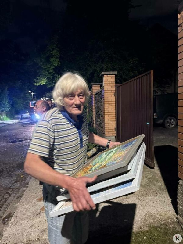Из горящей виллы в переулке Грибоедова спасли 200 полотен художника Евгения Забуги