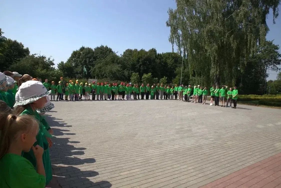 Министр природных ресурсов и экологии региона Оксана Астахова приняла участие в региональном Слёте Юннатов Первых на территории Славска Министр природных ресурсов и экологии региона Оксана Астахова приняла участие в региональном Слёте Юннатов Первых на территории Славска