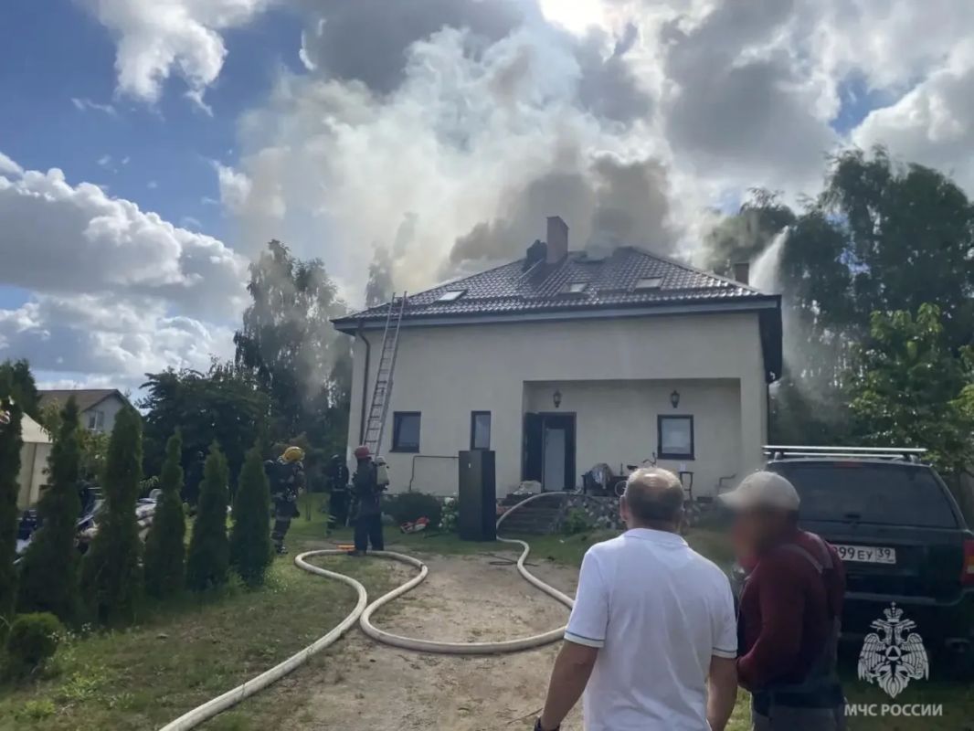 Сотрудники МЧС России ликвидировали пожар в Гурьевском муниципальном округе