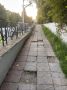 В Калининграде велосипедистка сломала ногу на разбитом спуске у бывшего Дома Советов