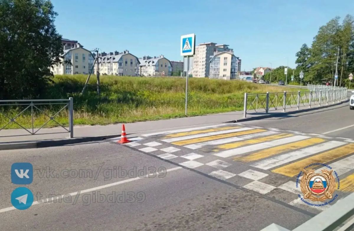 На улице Безымянной Renault сбил пешехода на переходе