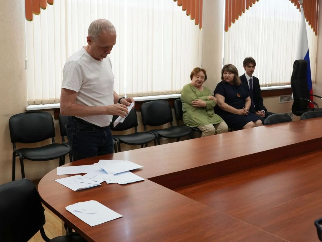 Определен порядок партий в избирательном бюллетене на выборах депутатов Законодательного Собрания региона Определен порядок партий в избирательном бюллетене на выборах депутатов Законодательного Собрания региона