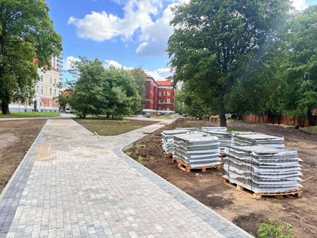 В сентябре завершат благоустройство сквера на ул. Фрунзе