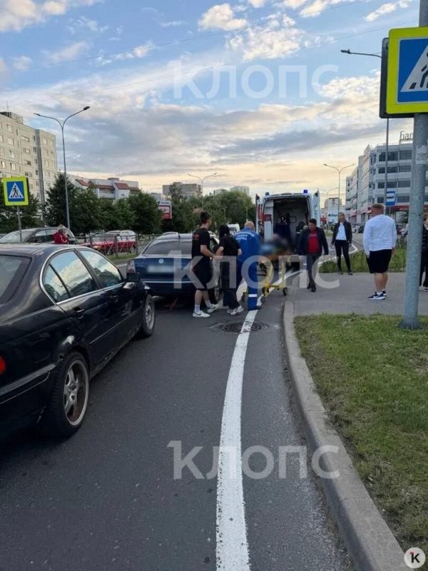 В Калининграде заслуженный музыкант сломал бедро после нападения водителя на переходе В Калининграде заслуженный музыкант сломал бедро после нападения водителя на переходе