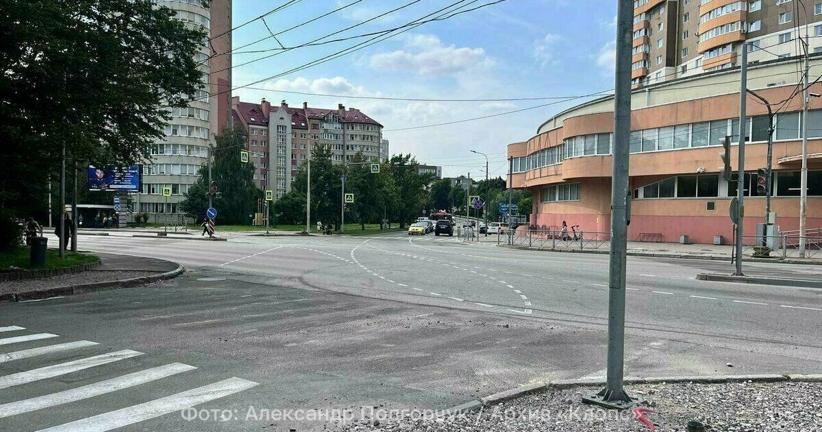 На Гагарина снова меняют настройку светофора