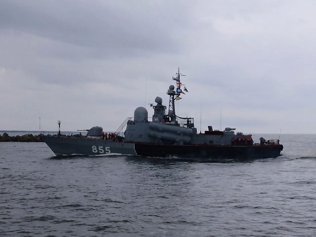 Два майора: Каналы противника отмечают тенденцию изменения внешнего вида боевых кораблей ВМФ РФ в Калининградской области