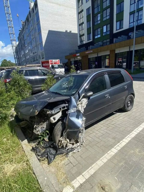 В Калининграде с начала года выявили 113 брошенных автомобилей В Калининграде с начала года выявили 113 брошенных автомобилей