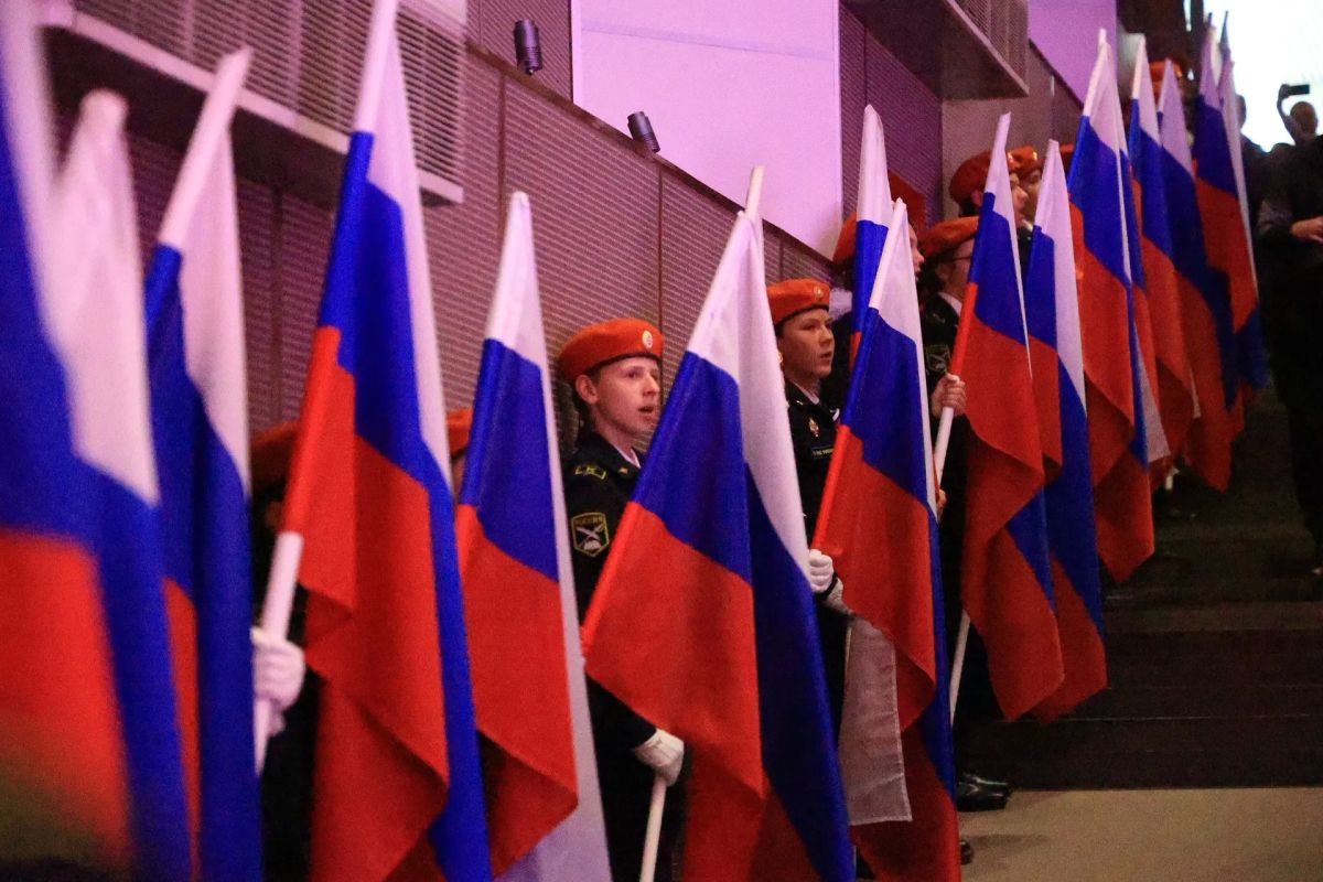 Триколор, который объединяет Триколор, который объединяет
