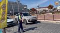 В Калининграде в преддверии праздника сотрудники Центра ДиТН ПБДД ГИБДД совместно с представителями «Дорожного радио» поздравили водителей с Днём Государственного флага Российской Федерации