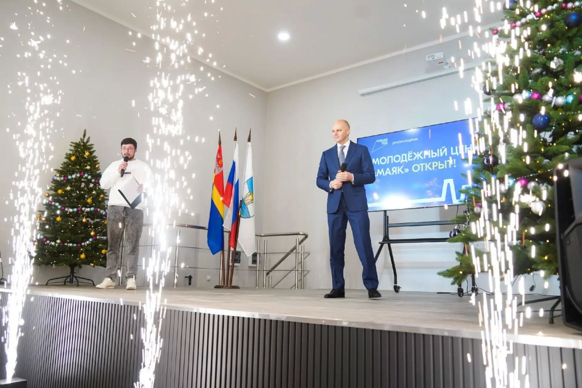 Сегодня день рождения отмечает глава нашего региона Алексей Сергеевич Беспрозванных! Сегодня день рождения отмечает глава нашего региона Алексей Сергеевич Беспрозванных!