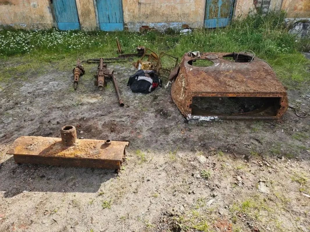 **На Балтийской косе нашли редкий немецкий танк времён Второй мировой** **На Балтийской косе нашли редкий немецкий танк времён Второй мировой**