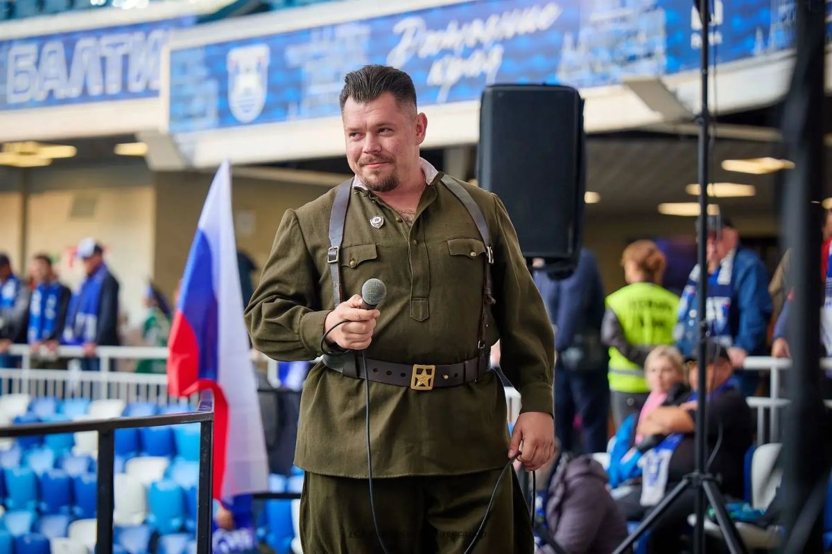 На трибунах своя атмосфера! На трибунах своя атмосфера!