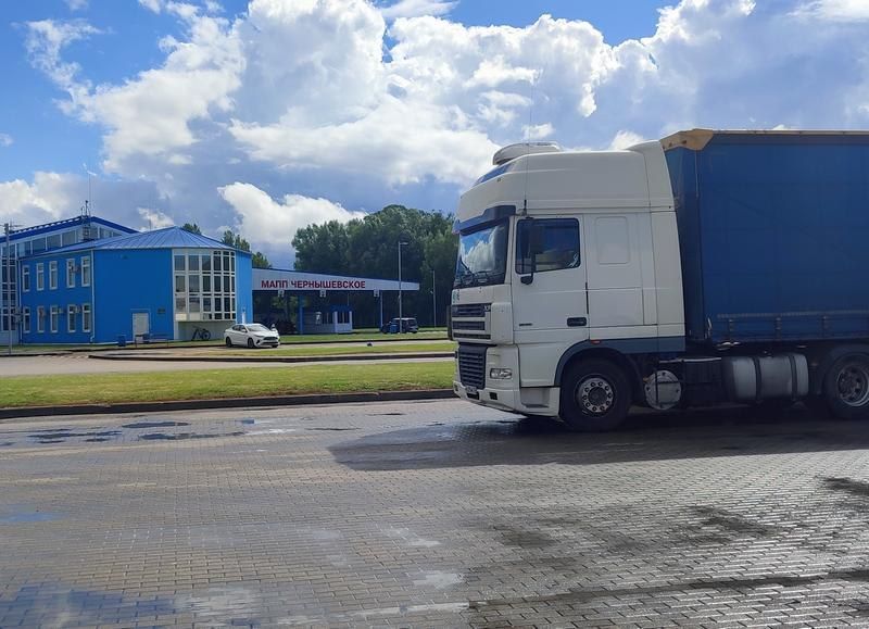 Калининградская область накормила животных трёх регионов