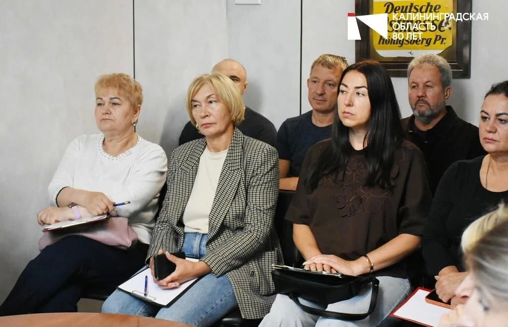Представители ветеринарного и санитарно-эпидемиологического надзора Калининградской области провели встречу с продавцами фермерского мяса на Центральном рынке Представители ветеринарного и санитарно-эпидемиологического надзора Калининградской области провели встречу с продавцами фермерского мяса на Центральном рынке