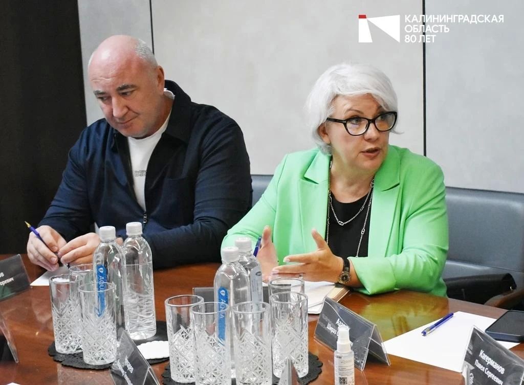 Представители ветеринарного и санитарно-эпидемиологического надзора Калининградской области провели встречу с продавцами фермерского мяса на Центральном рынке Представители ветеринарного и санитарно-эпидемиологического надзора Калининградской области провели встречу с продавцами фермерского мяса на Центральном рынке