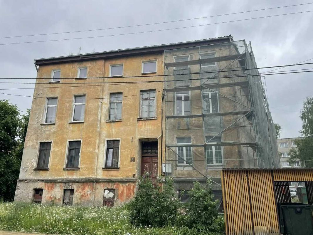 В Советске одну из красивейших немецких улиц доводят до блеска