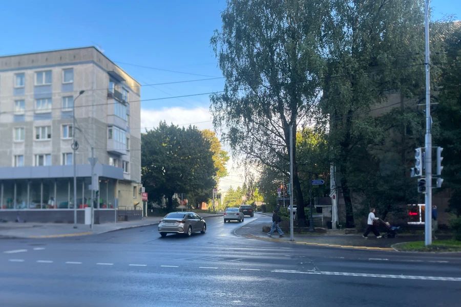 Подрядчик завершает реконструкцию перекрёстка Невского-Дадаева в Калининграде