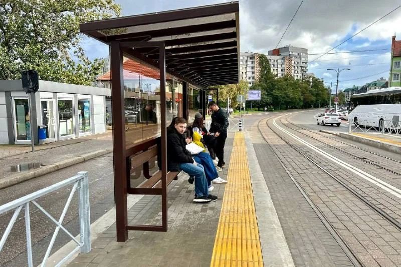 На улице Октябрьской и Московском проспекте в Калининграде завершили обустройство платформ на трамвайных остановках На улице Октябрьской и Московском проспекте в Калининграде завершили обустройство платформ на трамвайных остановках