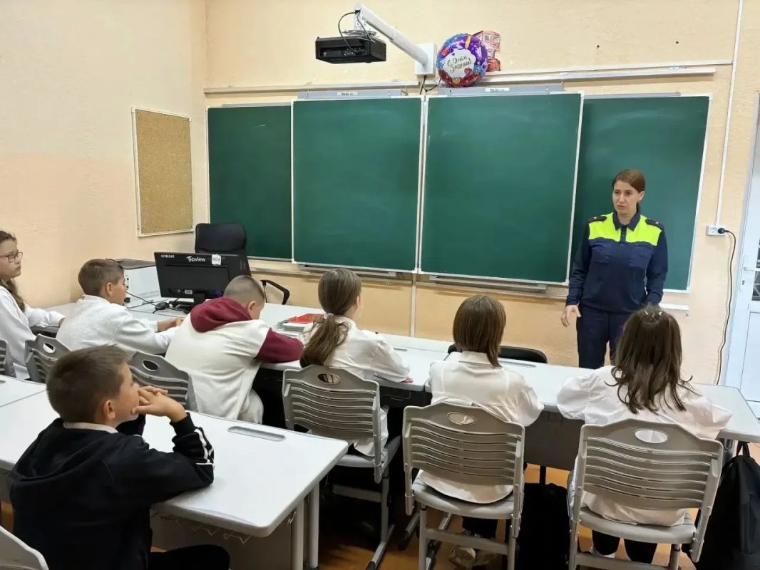 Урок безопасности для самых маленьких в школе посёлка Михайлово Урок безопасности для самых маленьких в школе посёлка Михайлово