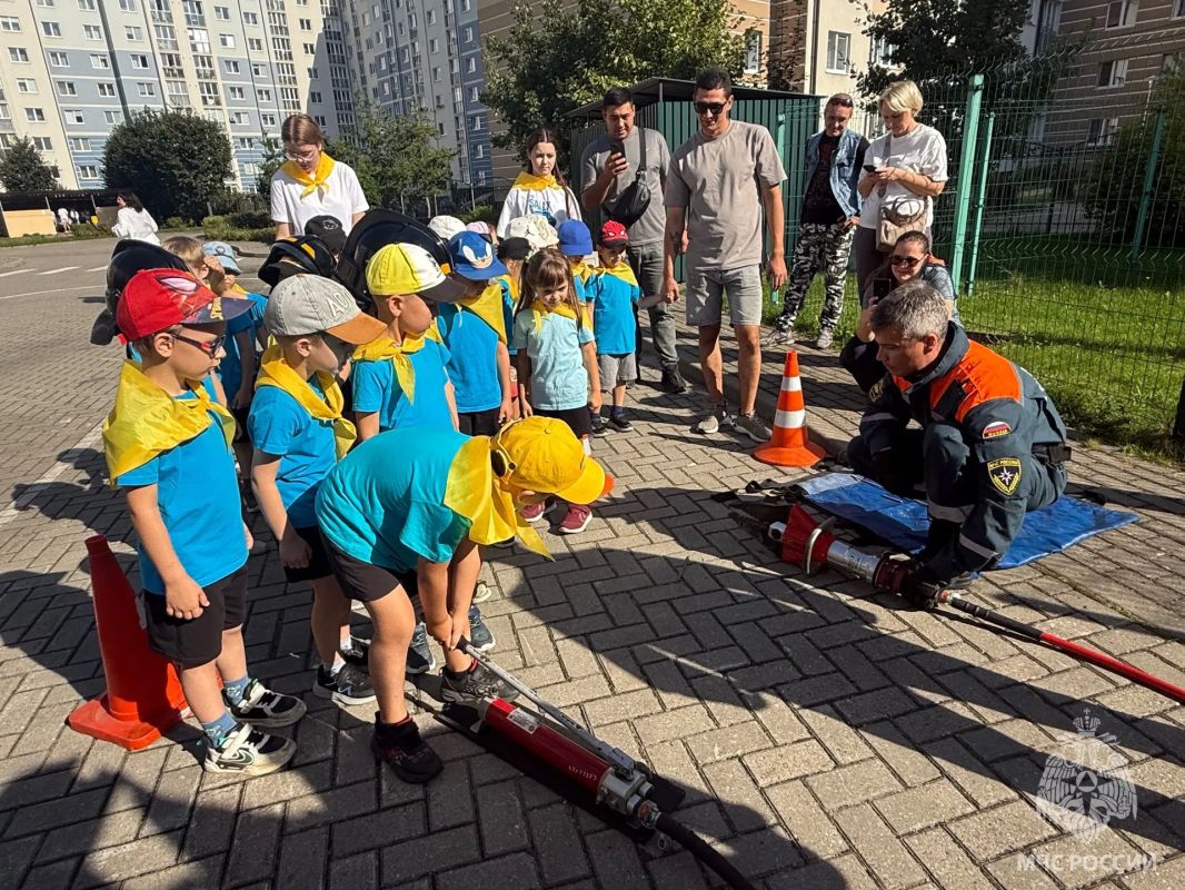 Безопасность начинается с детства Безопасность начинается с детства