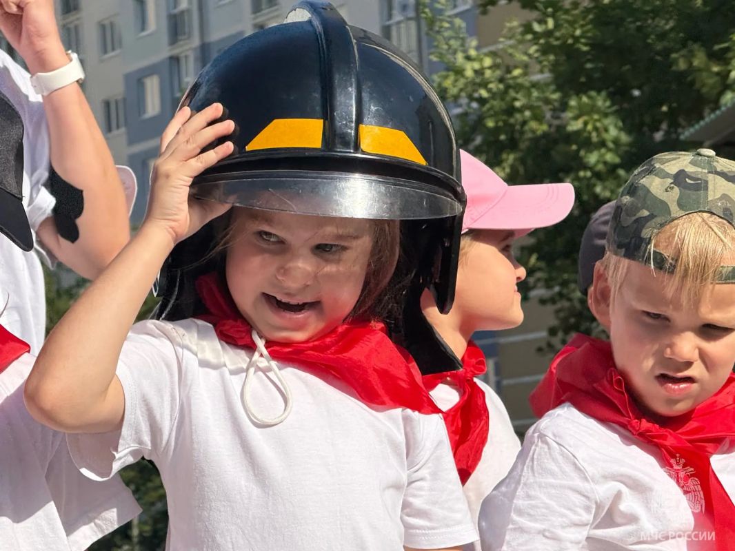 Безопасность начинается с детства Безопасность начинается с детства