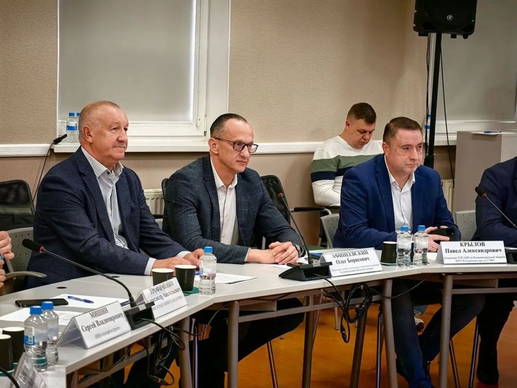 В Калининграде прошло заседание Комитета по транспорту и таможенной политике В Калининграде прошло заседание Комитета по транспорту и таможенной политике