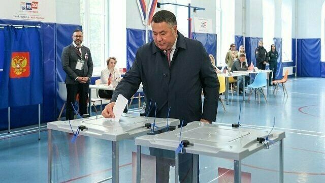 Полпред президента Игорь Руденя отдал голос на выборах в Госдуму