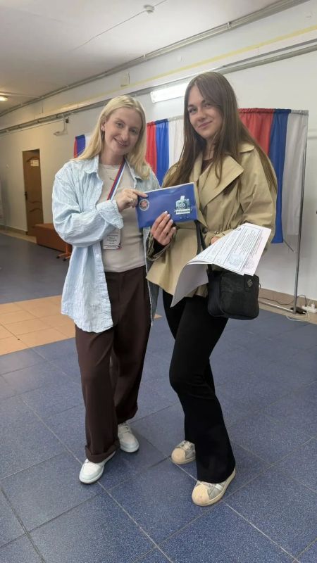 Улыбки наших впервые голосующих вам в ленту! Улыбки наших впервые голосующих вам в ленту!