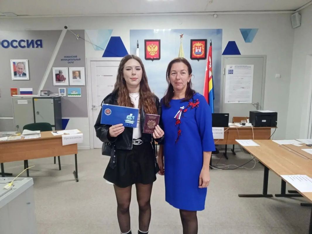 Солнечные улыбки от наших впервые голосующих Солнечные улыбки от наших впервые голосующих