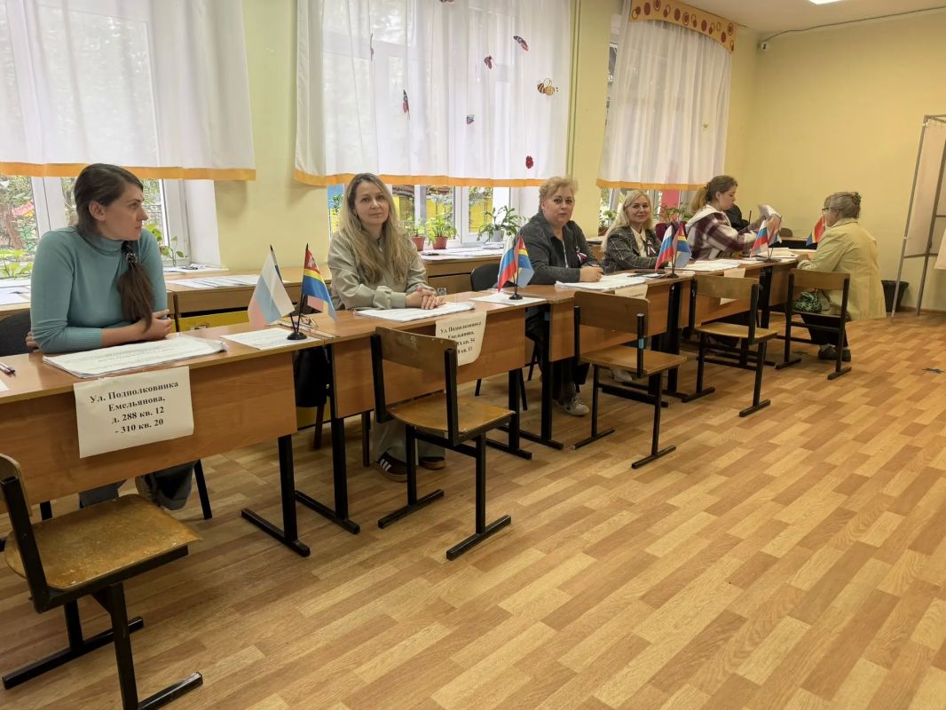 Елена Дятлова: Дорогие земляки! До окончания голосования остаётся меньше шести часов Елена Дятлова: Дорогие земляки! До окончания голосования остаётся меньше шести часов
