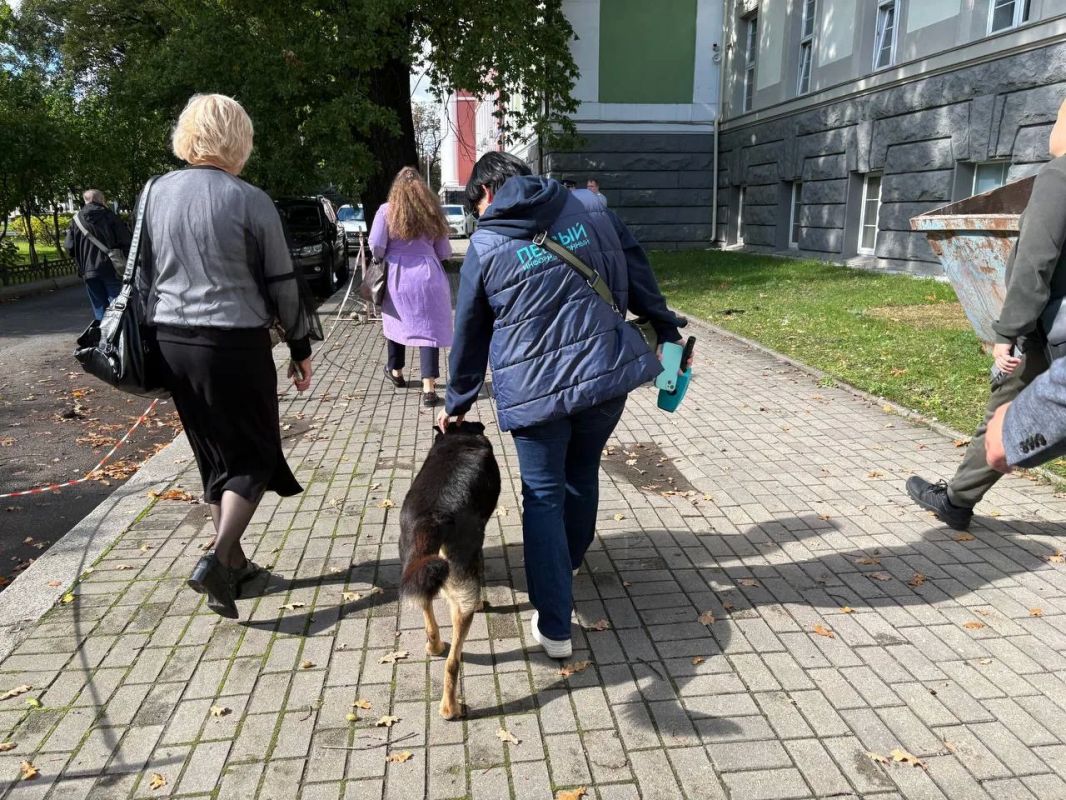 В Калининградскую область съехались журналисты из разных стран, чтобы принять участие в международном пресс-туре «По местам Памяти и Славы» В Калининградскую область съехались журналисты из разных стран, чтобы принять участие в международном пресс-туре «По местам Памяти и Славы»