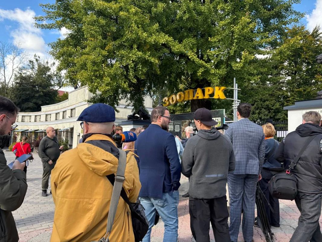 В Калининградскую область съехались журналисты из разных стран, чтобы принять участие в международном пресс-туре «По местам Памяти и Славы» В Калининградскую область съехались журналисты из разных стран, чтобы принять участие в международном пресс-туре «По местам Памяти и Славы»