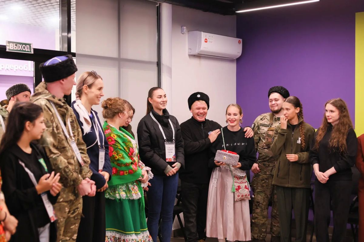 Более 150 казаков и казачек со всей страны встретились в Липецкой области Более 150 казаков и казачек со всей страны встретились в Липецкой области