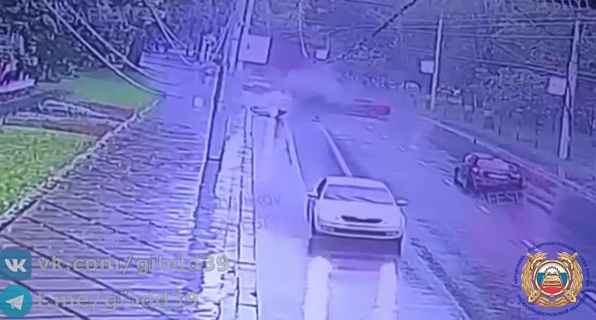 Из-за массовой аварии перекрыли дорогу в центре Калининграда