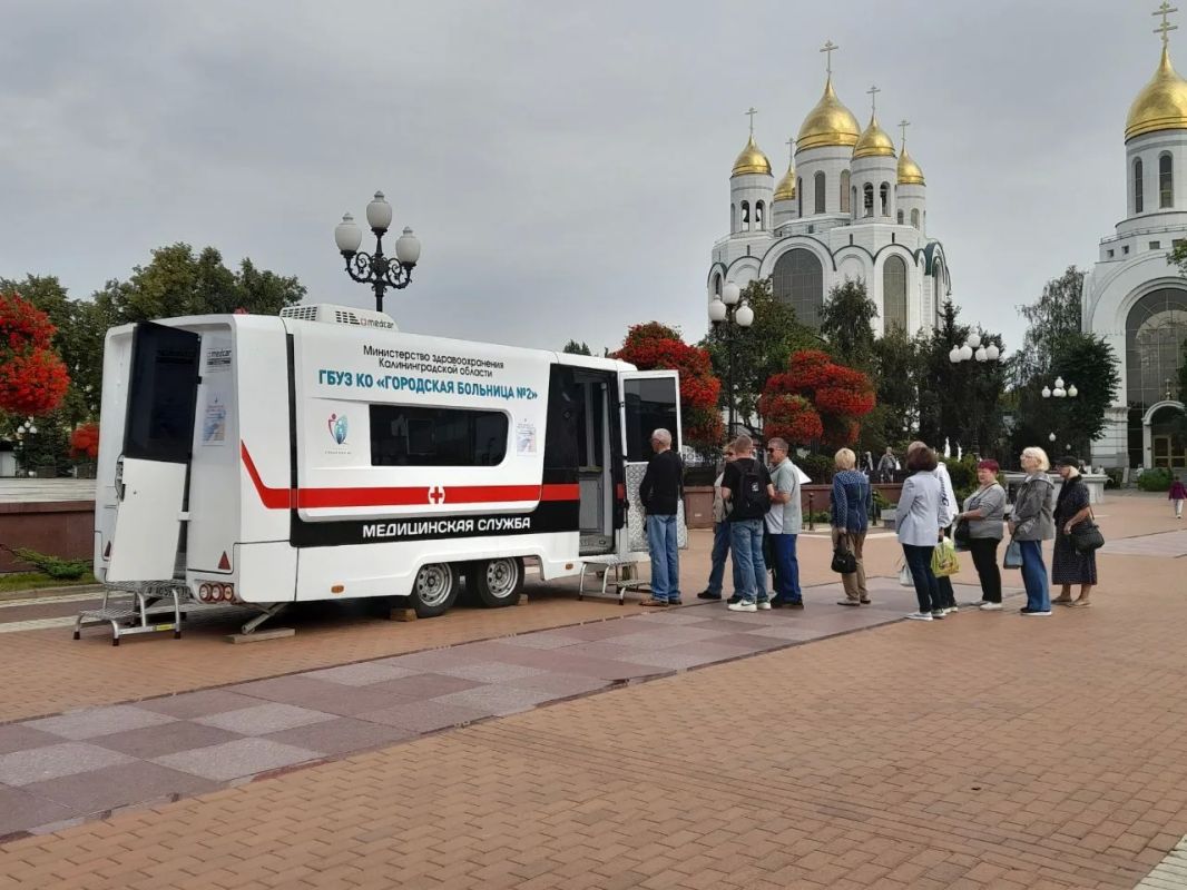 В мобильных пунктах Калининграда упростили вакцинацию: теперь нужен только паспорт