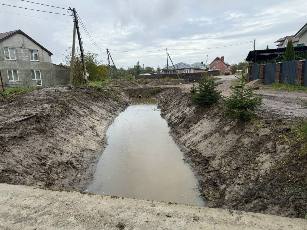 В посёлке Луговое Гурьевского района решили проблему с подтоплением территорий В посёлке Луговое Гурьевского района решили проблему с подтоплением территорий