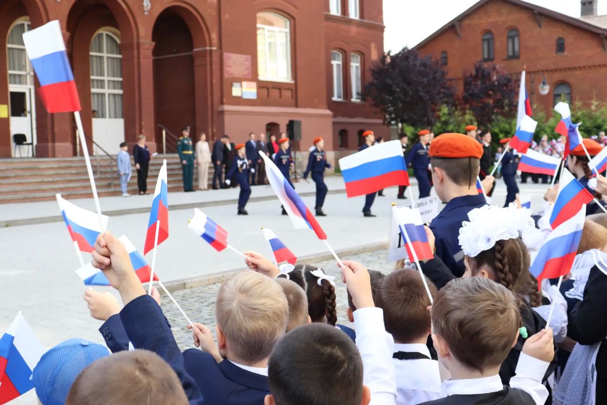 Вместе в новый путь. 355 первоклассников Черняховского округа торжественно вступили в ряды «Орлят России» Вместе в новый путь. 355 первоклассников Черняховского округа торжественно вступили в ряды «Орлят России»