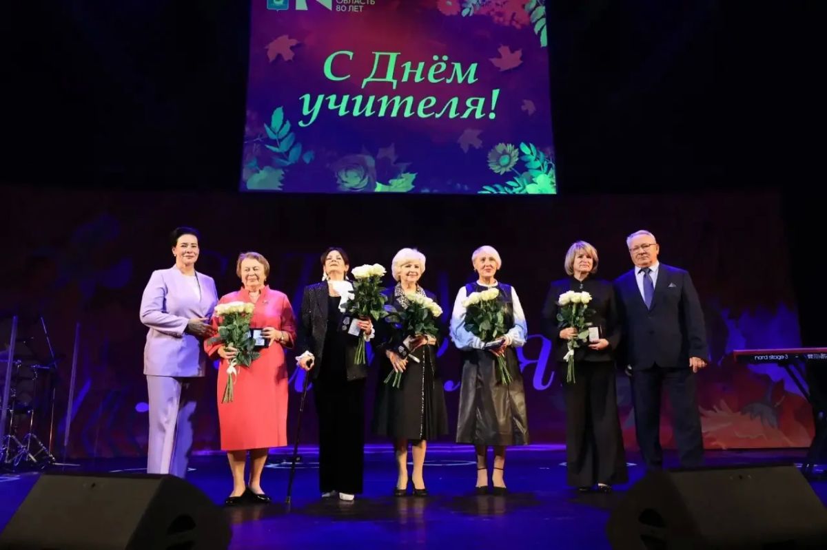 Елена Дятлова: Дорогие работники системы образования Калининграда!