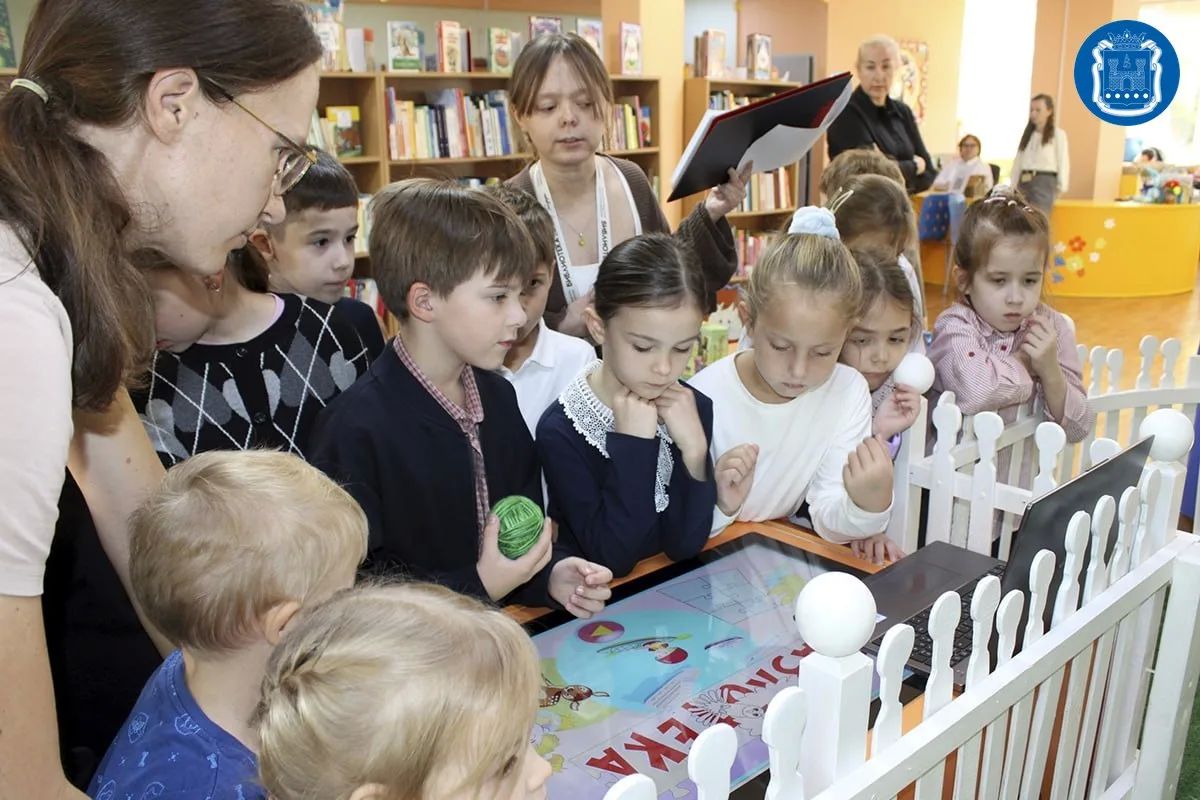 В областной детской библиотеке имени А. П. Гайдара и областном музее изобразительных искусств открыли новые детские культурно-просветительские центры