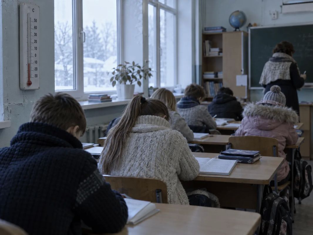В школах предложили сокращать уроки, если в классах слишком холодно